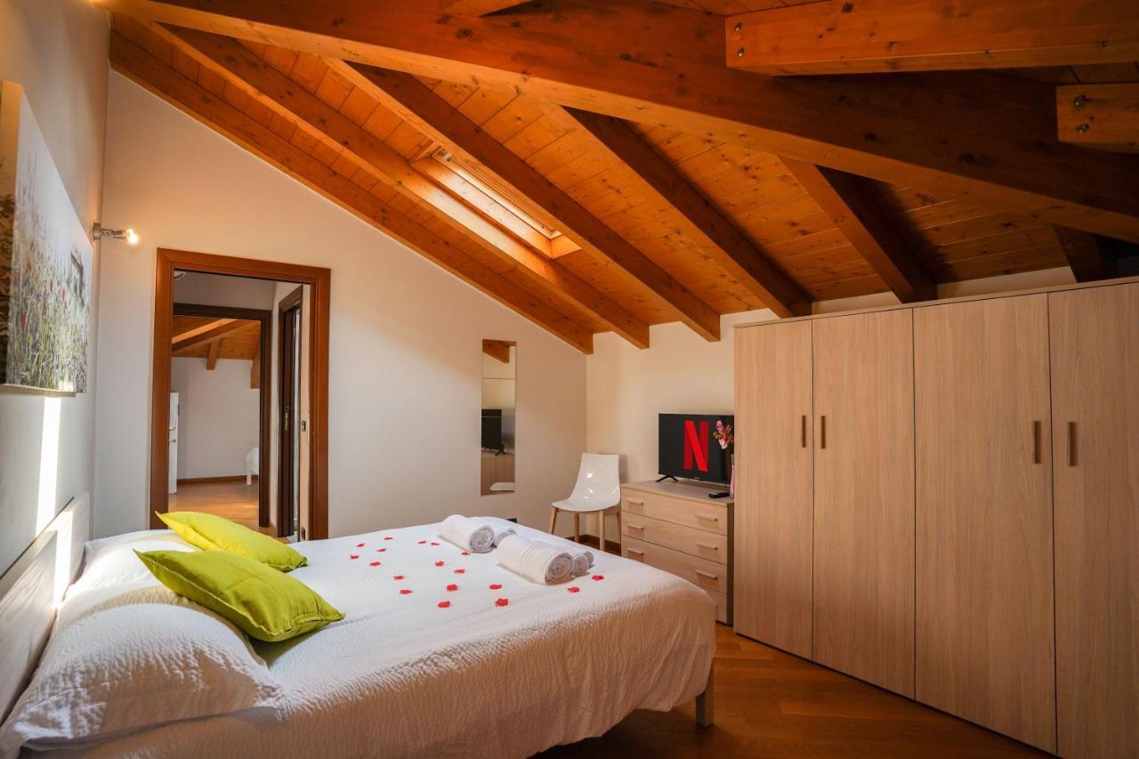 Ortensia Penthouse Leonardo Academy, Mxp & Laghi Sesto Calende Exterior foto