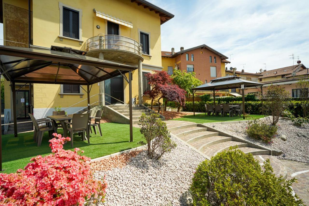 Ortensia Penthouse Leonardo Academy, Mxp & Laghi Sesto Calende Exterior foto